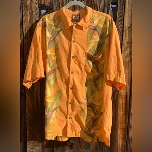 Vintage men’s Tommy Bahama silk Hawaiian shirt